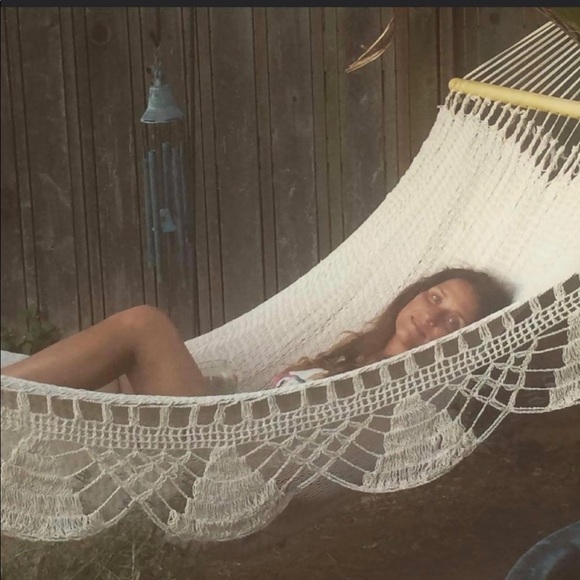 nicoleknavel